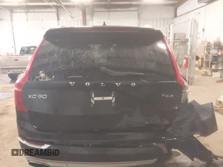 2017 Volvo XC90 Inscription with VIN YV4A22PL0H1115064, listed as a IAAI auction lot 41365600 with 93,503 mi miles. Bid and sale history available at carsss.com. Image 17.