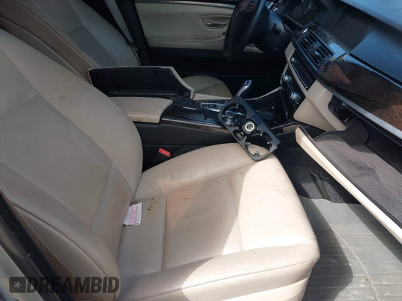 2012 BMW 5 Series 535i xDrive z VIN WBAFU7C5XCDU58749, wystawiony jako IAAI lot #41766454 z przebiegiem Nie podano mil oraz . Historia ofert i sprzedaży dostępna na DreamBid. Obrazek 5.