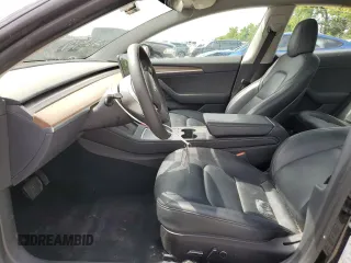 2023 Tesla Model 3 z VIN 5YJ3E1EA1PF438043, wystawiony jako Copart lot #61090305 z przebiegiem Nie podano mil oraz Nie do naprawy • Non repairable. Historia ofert i sprzedaży dostępna na DreamBid. Obrazek 7.