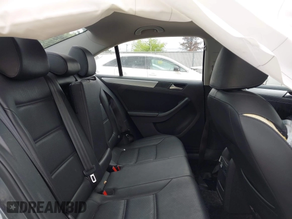 2014 Volkswagen Jetta SE with VIN 3VWD07AJ2EM209176, listed as a IAAI auction lot 42460383 with 172,550 mi miles and . Bid and sale history available at DreamBid. Image 8.
