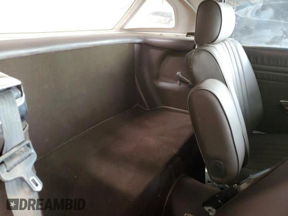 1983 Mercedes-Benz 380 SL z VIN WDBBA45A9DB027768, wystawiony jako Copart lot #49116105 z przebiegiem 154 332 mil mil oraz Czysty tytuł • Clean title. Historia ofert i sprzedaży dostępna na DreamBid. Obrazek 10.