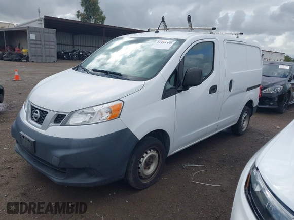 2015 Nissan NV200 SV with VIN 3N6CM0KN0FK728958, listed as a IAAI auction lot 41938350 with 192,240 mi miles. Bid and sale history available at carsss.com. Image 17.