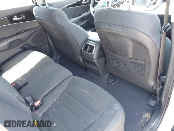 2020 Kia Sorento S z VIN 5XYPG4A58LG669899, wystawiony jako IAAI lot #42006231 z przebiegiem 58 268 mil mil oraz . Historia ofert i sprzedaży dostępna na DreamBid. Obrazek 8.