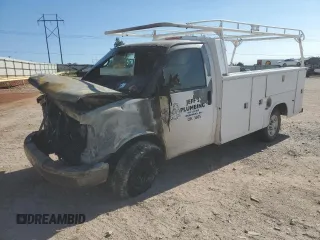 2007 GMC Savana Commercial C6Y SRW with VIN 1GDHG31U571241621, listed as a Copart auction lot 71527434 with Not Provided miles and Salvage Title. Bid and sale history available at carsss.com. Image 1.
