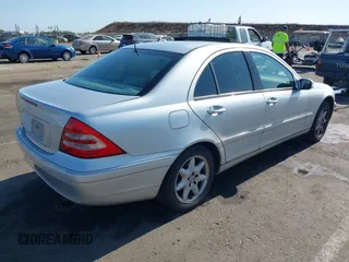 2002 Mercedes-Benz C 230/260/280/320 с VIN WDBRF61J62F233802, выставлен на аукционе IAAI как лот 42574637 с пробегом 238 810 миль миль и . История ставок и продаж доступна на DreamBid. Изображение 4.