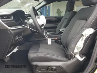 2025 Jeep Grand Cherokee Laredo with VIN 1C4RJHAG1SC278728, listed as a Copart auction lot 45920395 with 3,850 mi miles and Salvage Title. Bid and sale history available at DreamBid. Image 7.