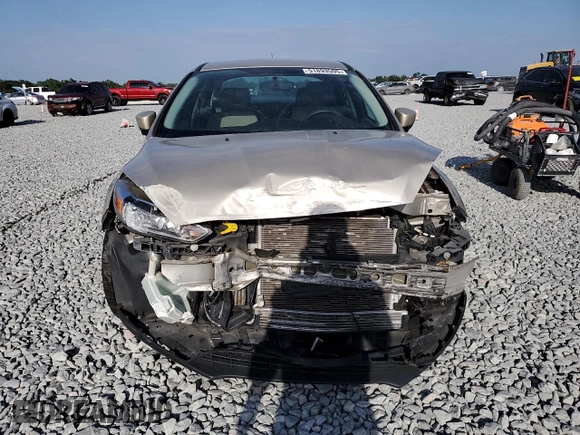 2018 Ford Focus SE with VIN 1FADP3FE4JL201052, listed as a Copart auction lot 51893595 with 87,627 mi miles and Salvage Title. Bid and sale history available at carsss.com. Image 5.
