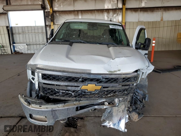 2013 Chevrolet Silverado 3500HD LT with VIN 1GC4K0C82DF236682, listed as a Copart auction lot 44564275 with 71,945 mi miles and Salvage Title. Bid and sale history available at carsss.com. Image 5.