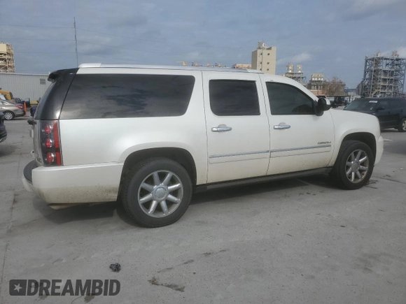 2011 GMC Yukon XL Denali with VIN 1GKS1MEFXBR334467, listed as a Copart auction lot 44688165 with 0 mi miles and Salvage Title. Bid and sale history available at carsss.com. Image 3.