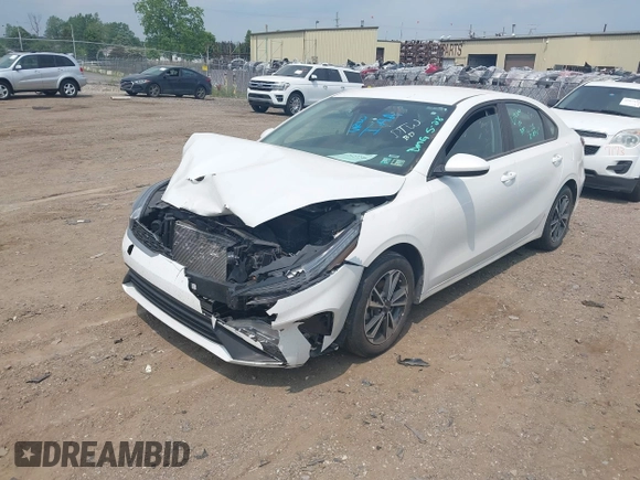 2023 Kia Forte LXS z VIN 3KPF24AD6PE611746, wystawiony jako IAAI lot #42427246 z przebiegiem 56 552 mil mil oraz . Historia ofert i sprzedaży dostępna na DreamBid. Obrazek 2.