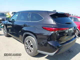 2021 Toyota Highlander XLE with VIN 5TDGZRAH2MS065304, listed as a IAAI auction lot 42386731 with 67,893 mi miles and . Bid and sale history available at DreamBid. Image 3.