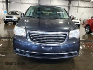 2013 Chrysler Town & Country Touring L with VIN 2C4RC1CG0DR785550, listed as a Copart auction lot 66027284 with 145,191 mi miles and Salvage Title. Bid and sale history available at DreamBid. Image 5.