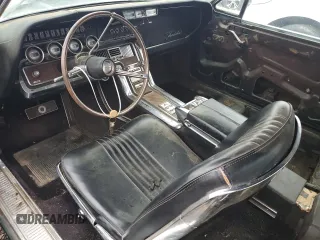 1965 Ford Thunderbird с VIN 5Y87Z145008, выставлен на аукционе Copart как лот 51123095 с пробегом 898 350 миль миль и Списание • Salvage title. История ставок и продаж доступна на DreamBid. Изображение 8.