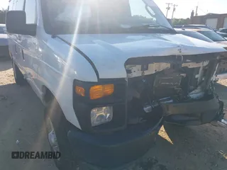 2013 Ford Econoline Cargo Commercial z VIN 1FTNE2EL9DDB37149, wystawiony jako IAAI lot #41971561 z przebiegiem 269 899 mil mil oraz . Historia ofert i sprzedaży dostępna na DreamBid. Obrazek 6.