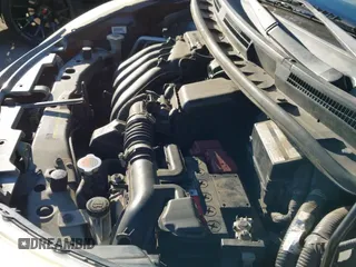 2015 Nissan Note S Plus z VIN 3N1CE2CP0FL430239, wystawiony jako IAAI lot #43505912 z przebiegiem 148 846 mil mil oraz . Historia ofert i sprzedaży dostępna na DreamBid. Obrazek 12.