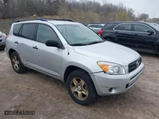 2007 Toyota RAV4 with VIN JTMZD33V675050175, listed as a IAAI auction lot 41987156 with 199,635 mi miles. Bid and sale history available at carsss.com. Image 1.