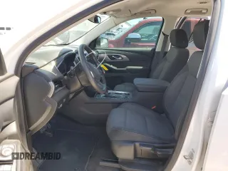 2020 Chevrolet Traverse LS z VIN 1GNERFKW5LJ204475, wystawiony jako Copart lot #49001335 z przebiegiem 188 006 mil mil oraz Szkoda całkowita • Salvage title. Historia ofert i sprzedaży dostępna na DreamBid. Obrazek 7.