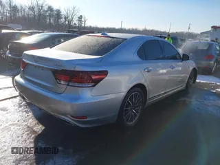 2013 Lexus LS 460 z VIN JTHCL5EF5D5019441, wystawiony jako IAAI lot #41267136 z przebiegiem 185 549 mil mil oraz . Historia ofert i sprzedaży dostępna na DreamBid. Obrazek 4.