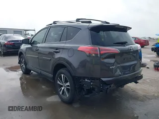 2018 Toyota RAV4 XLE с VIN JTMWFREV7JJ729707, выставлен на аукционе IAAI как лот 39446012 с пробегом 78 150 миль миль и . История ставок и продаж доступна на DreamBid. Изображение 3.