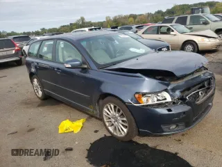 2011 Volvo V50 с VIN YV1672MW6B2607845, выставлен на аукционе Copart как лот 73304014 с пробегом Не указан миль и Списание • Salvage title. История ставок и продаж доступна на DreamBid. Изображение 4.