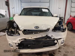2013 Kia Soul ! with VIN KNDJT2A63D7499657, listed as a IAAI auction lot 41430292 with 120,102 mi miles. Bid and sale history available at carsss.com. Image 13.