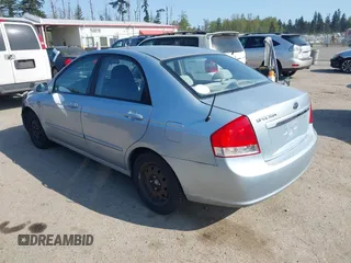 2007 Kia Spectra EX with VIN KNAFE121175389331, listed as a IAAI auction lot 42078709 with 199,324 mi miles. Bid and sale history available at carsss.com. Image 3.