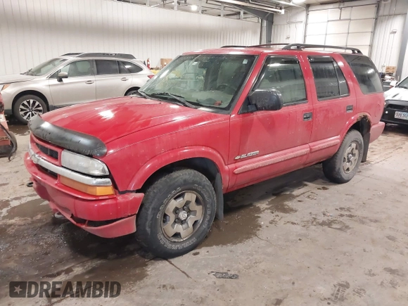 2004 Chevrolet Blazer LS z VIN 1GNDT13X34K157353, wystawiony jako IAAI lot #41089017 z przebiegiem 104 539 mil mil oraz . Historia ofert i sprzedaży dostępna na DreamBid. Obrazek 2.