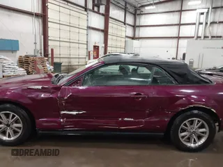 2005 Ford Mustang Deluxe with VIN 1ZVFT84N555227763, listed as a IAAI auction lot 41692270 with 150,423 mi miles. Bid and sale history available at carsss.com. Image 14.