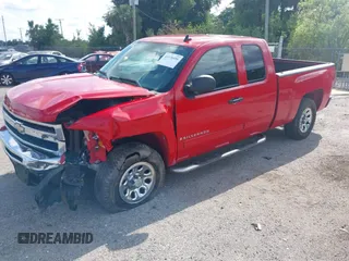 2009 Chevrolet Silverado 1500 LT with VIN 1GCEC29C09Z272241, listed as a IAAI auction lot 41978408 with 180,661 mi miles. Bid and sale history available at carsss.com. Image 2.