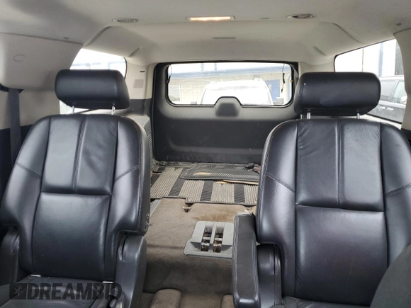 2008 Chevrolet Suburban LTZ with VIN 3GNFK16308G157294, listed as a Copart auction lot 57337905 with 312,276 mi miles and Clean title. Bid and sale history available at DreamBid. Image 10.