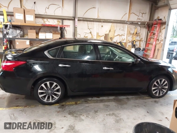 2017 Nissan Altima SV z VIN 1N4AL3AP6HC271962, wystawiony jako IAAI lot #41959995 z przebiegiem 87 157 mil mil oraz . Historia ofert i sprzedaży dostępna na DreamBid. Obrazek 13.