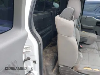 2005 Ford F-150 XL с VIN 1FTRF12295NB84343, выставлен на аукционе IAAI как лот 42431782 с пробегом 333 994 миль миль и . История ставок и продаж доступна на DreamBid. Изображение 8.