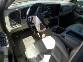 2003 Chevrolet Suburban LT with VIN 3GNGK26U33G194528, listed as a Copart auction lot 53511935 with 202,873 mi miles and Clean Title. Bid and sale history available at carsss.com. Image 8.