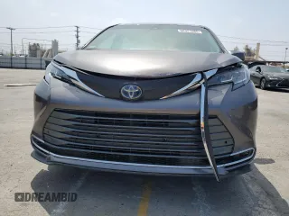 2023 Toyota Sienna LE z VIN 5TDKRKEC8PS156095, wystawiony jako Copart lot #60331685 z przebiegiem 52 968 mil mil oraz Szkoda całkowita • Salvage title. Historia ofert i sprzedaży dostępna na DreamBid. Obrazek 5.