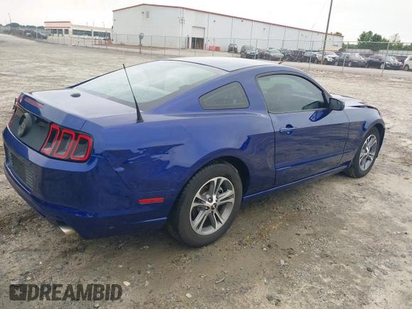 2014 Ford Mustang V6 with VIN 1ZVBP8AM4E5282543, listed as a IAAI auction lot 42367520 with 208,641 mi miles and . Bid and sale history available at DreamBid. Image 4.