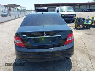 2009 Mercedes-Benz C 300 Sport z VIN WDDGF54X09F231689, wystawiony jako IAAI lot #42291790 z przebiegiem 143 573 mil mil oraz . Historia ofert i sprzedaży dostępna na DreamBid. Obrazek 15.