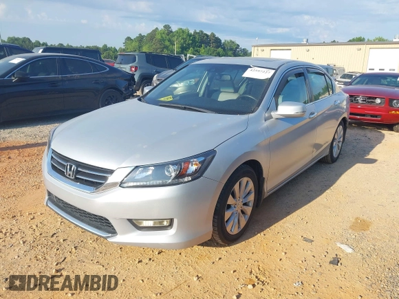 2015 Honda Accord EX-L z VIN 1HGCR2F85FA067208, wystawiony jako IAAI lot #42597227 z przebiegiem 81 443 mil mil oraz . Historia ofert i sprzedaży dostępna na DreamBid. Obrazek 2.
