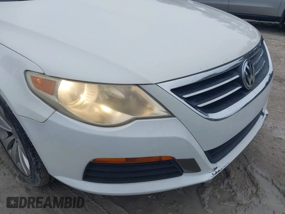 2011 Volkswagen CC Sport с VIN WVWMN7AN2BE711744, выставлен на аукционе IAAI как лот 42416773 с пробегом 142 029 миль миль и . История ставок и продаж доступна на DreamBid. Изображение 14.