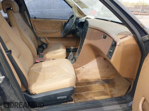 1993 Saab 9000 z VIN YS3CK65B1P1029962, wystawiony jako IAAI lot #41840965 z przebiegiem Nie podano mil oraz . Historia ofert i sprzedaży dostępna na DreamBid. Obrazek 5.