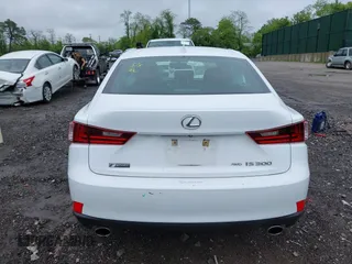 2016 Lexus IS 300/350 z VIN JTHCM1D20G5010428, wystawiony jako IAAI lot #42253079 z przebiegiem 104 880 mil mil oraz . Historia ofert i sprzedaży dostępna na DreamBid. Obrazek 16.