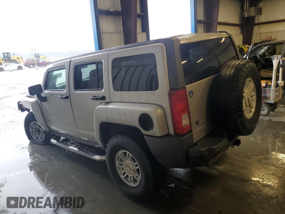 2008 Hummer H3 SUV with VIN 5GTEN13E588146985, listed as a Copart auction lot 73355404 with 96,450 mi miles and Salvage Title. Bid and sale history available at carsss.com. Image 2.