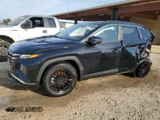 2022 Hyundai Tucson SEL z VIN 5NMJB3AE7NH013085, wystawiony jako Copart lot #50777905 z przebiegiem Nie podano mil oraz Szkoda całkowita • Salvage title. Historia ofert i sprzedaży dostępna na DreamBid. Obrazek 1.