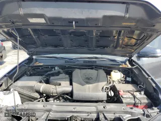 2022 Toyota Tacoma 4WD SR with VIN 3TMCZ5AN6NM511288, listed as a Copart auction lot 50429285 with 33,740 mi miles and Salvage Title. Bid and sale history available at carsss.com. Image 11.