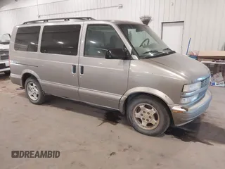 2005 Chevrolet Astro with VIN 1GNEL19XX5B119714, listed as a IAAI auction lot 41439259 with 219,718 mi miles. Bid and sale history available at carsss.com. Image 1.