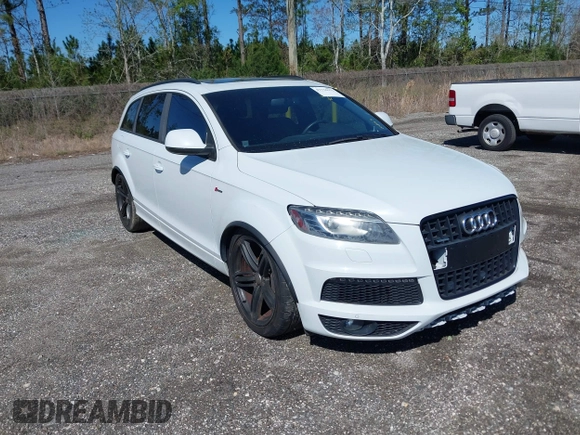 2014 Audi Q7 3.0T S line Prestige with VIN WA1DGAFE4ED008263, listed as a IAAI auction lot 41736972 with 135,080 mi miles. Bid and sale history available at carsss.com. Image 1.