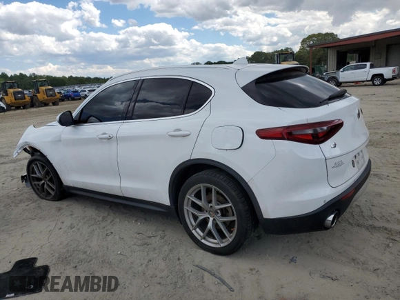 2018 Alfa Romeo Stelvio z VIN ZASFAKAN3J7B89286, wystawiony jako Copart lot #55717365 z przebiegiem 81 672 mil mil oraz Szkoda całkowita • Salvage title. Historia ofert i sprzedaży dostępna na DreamBid. Obrazek 2.