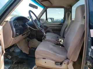 1997 Ford F-250 z VIN 1FTHF26GXVEA77924, wystawiony jako Copart lot #50804313 z przebiegiem 191 956 mil mil oraz Nie do naprawy • Non repairable. Historia ofert i sprzedaży dostępna na DreamBid. Obrazek 7.