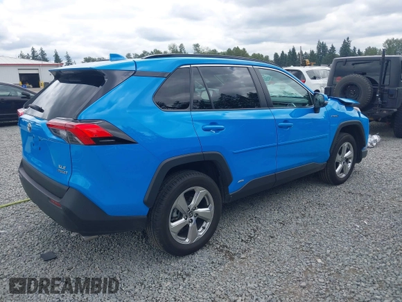 2021 Toyota RAV4 Hybrid LE with VIN 4T3B6RFV6MU048392, listed as a IAAI auction lot 42549120 with 61,661 mi miles and . Bid and sale history available at DreamBid. Image 4.