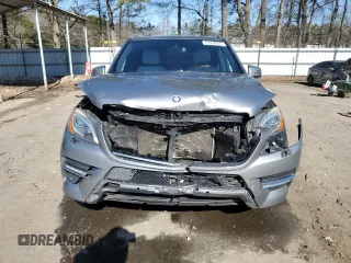 2012 Mercedes-Benz M 550 with VIN 4JGDA7DBXCA044892, listed as a Copart auction lot 43368635 with 214,619 mi miles and Salvage title. Bid and sale history available at DreamBid. Image 5.