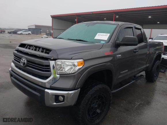 2015 Toyota Tundra 4WD Truck SR with VIN 5TFUW5F18FX477224, listed as a IAAI auction lot 41553004 with 212,903 mi miles. Bid and sale history available at carsss.com. Image 20.